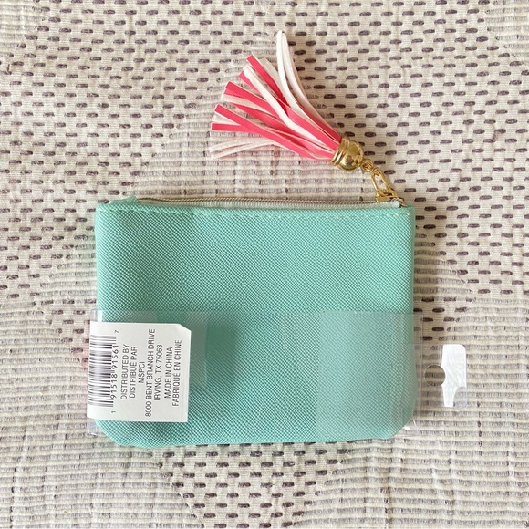 Brand new zipper coin purse w/ cactus 🌵 - Picture 2 of 2